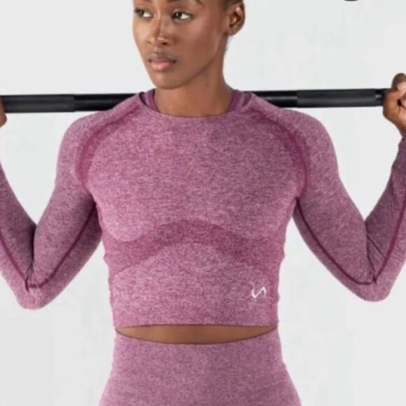 tlf Tops - NEW TLF React Seamless Long Sleeve Athletic Shirt Berry Heather Women’s XL